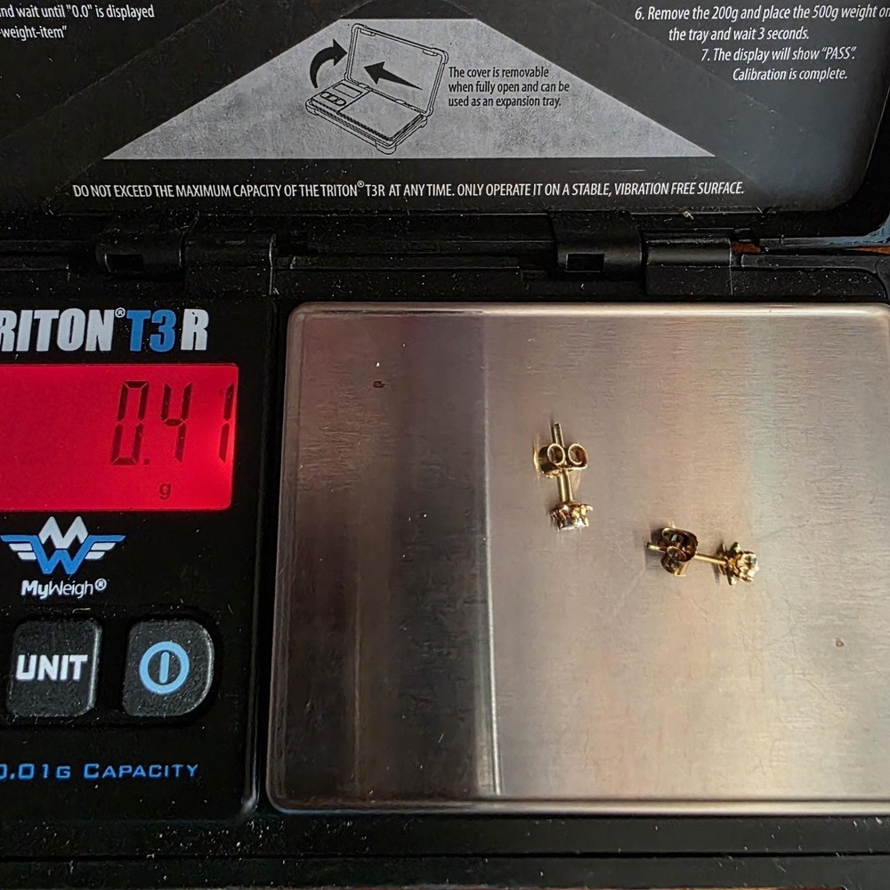 Vintage Diamond Stud Earrings 10k Yellow Gold Diamond Cut Setting 10k Gold Backs - Picture 11 of 11